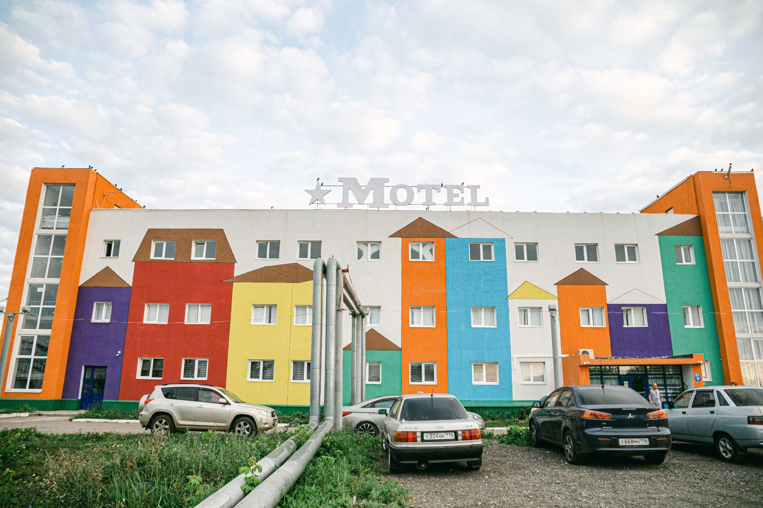 Парковка отеля